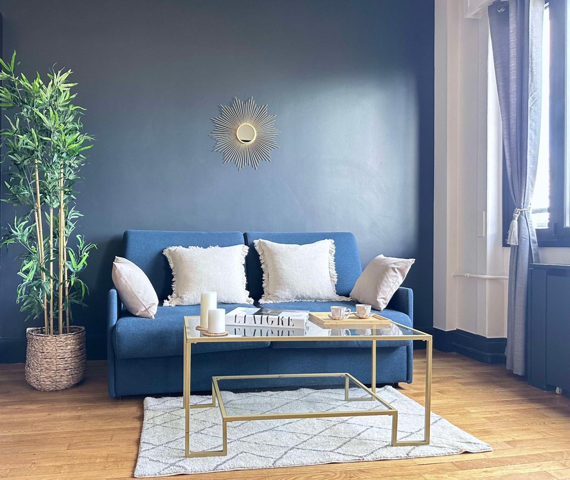 Stylish Apartment With A Balcony In Paris Eksteriør billede